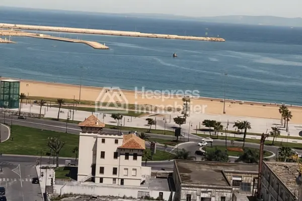 شقة رائعة بإطلالة على البحر في مالاباتا