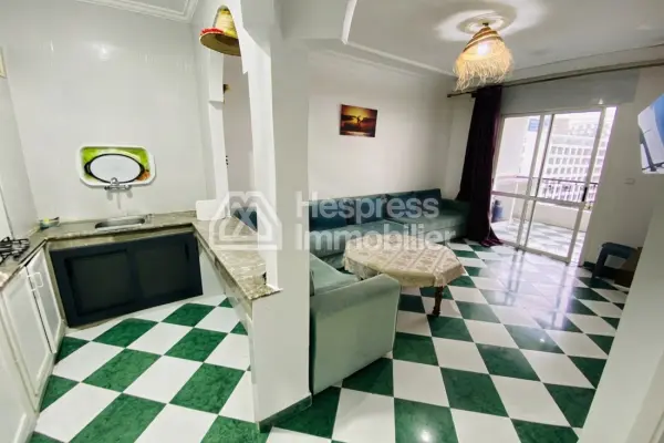 للبيع – شقة مع تراس واسع – سكن مع مسبح – كورنيش دي طنجة