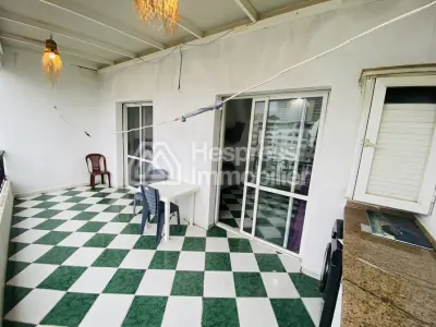 للبيع – شقة مع تراس واسع – سكن مع مسبح – كورنيش دي طنجة