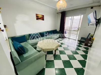 للبيع – شقة مع تراس واسع – سكن مع مسبح – كورنيش دي طنجة