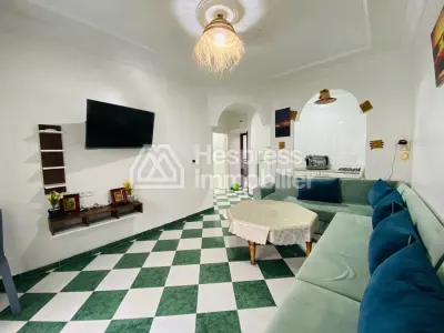 للبيع – شقة مع تراس واسع – سكن مع مسبح – كورنيش دي طنجة