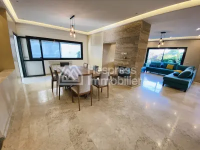 فيلا فاخرة شبه مفروشة للإيجار في Jbel Kbir