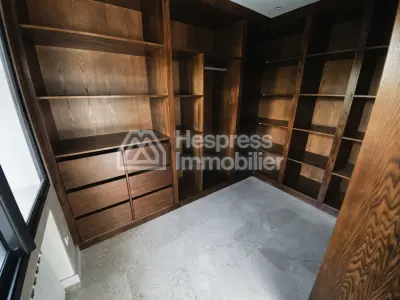 فيلا فاخرة شبه مفروشة للإيجار في Jbel Kbir
