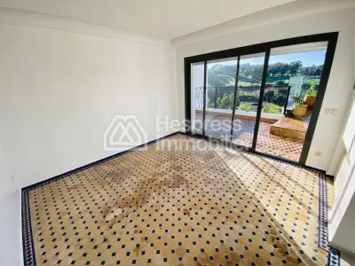 فيلا فاخرة شبه مفروشة للإيجار في Jbel Kbir