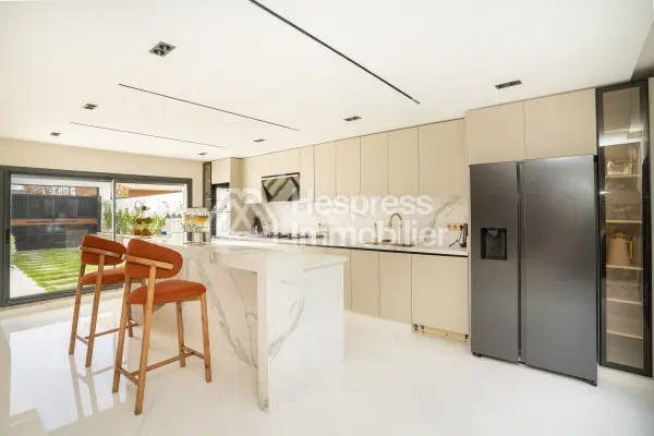 VILLA HAUT STANDING FOR SALE - RTE TAHANAOUT
