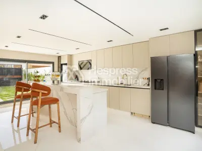 VILLA HAUT STANDING A VENDRE - RTE TAHANAOUT