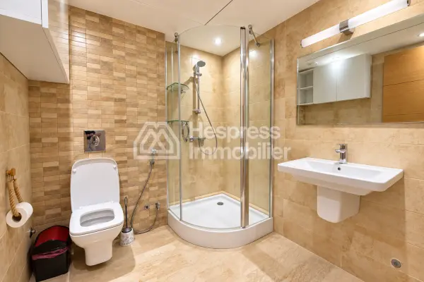 Spacious apartment close to the center of Agadir Balconies, swimming pool and underground parking!