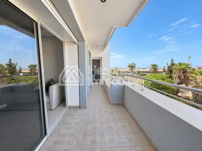 Spacious apartment close to the center of Agadir Balconies, swimming pool and underground parking!