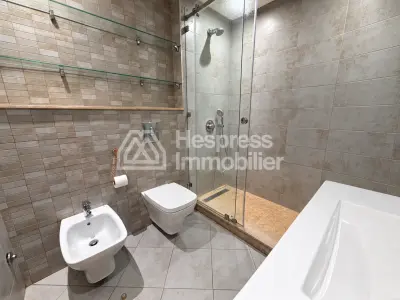 Spacious apartment close to the center of Agadir Balconies, swimming pool and underground parking!