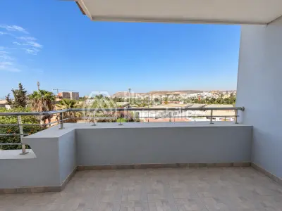 Spacious apartment close to the center of Agadir Balconies, swimming pool and underground parking!