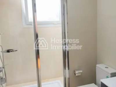 Très bel appartement en location à Jbel Kbir. 4 grandes pièces. Bien meublé