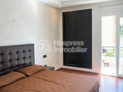 Très bel appartement en location à Jbel Kbir. 4 grandes pièces. Bien meublé