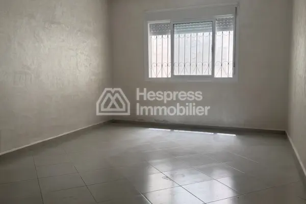 Appartement en vente à Mesnana. 2 chambres. Espaces verts et ascenseur
