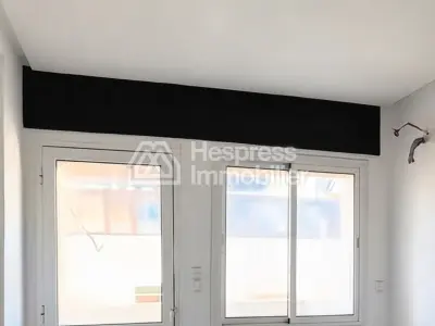 شقة للبيع في Iberie . مساحتها ١١٢ مترًا مربعًا. مزودة بمصعد وشرفة.
