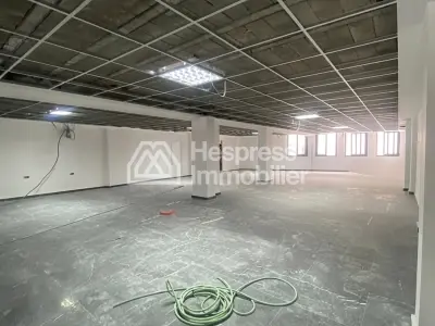 استأجر العقار المثالي في Administratif . المساحة الإجمالية 590 متر مربع