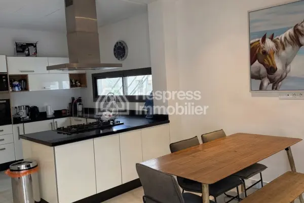 Apartment for rent in Star Hill. 170 sq m. Furnished.