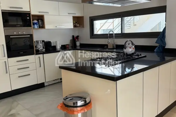 Apartment for rent in Star Hill. 170 sq m. Furnished.