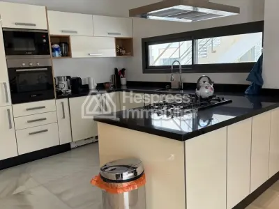 Apartment for rent in Star Hill. 170 sq m. Furnished.