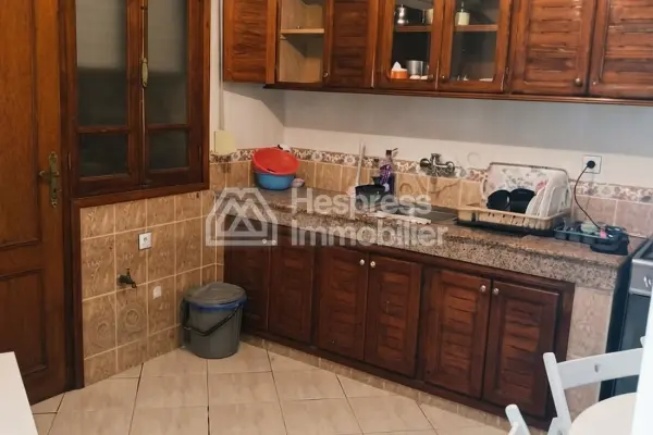 Apartment for rent in Beni Makada Lakdima. 3 beautiful bedrooms. Well furnished.