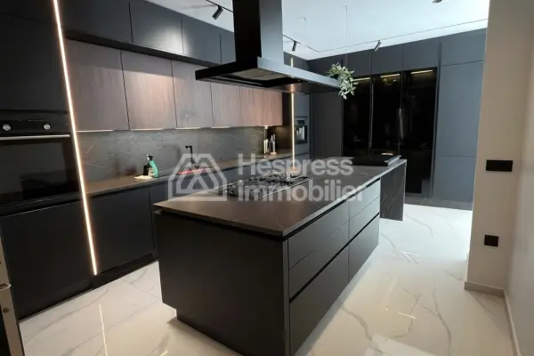 Superb villa for rent in Du Golf . 4 rooms. Well furnished.