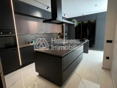 Superb villa for rent in Du Golf . 4 rooms. Well furnished.