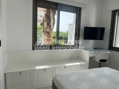 Superb villa for rent in Du Golf . 4 rooms. Well furnished.