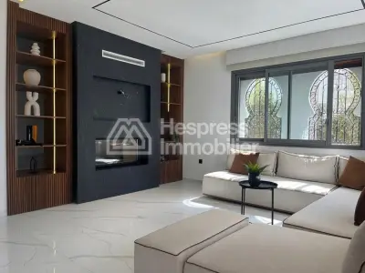 Superb villa for rent in Du Golf . 4 rooms. Well furnished.