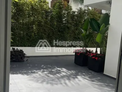 Superb villa for rent in Du Golf . 4 rooms. Well furnished.