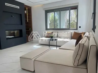 Superb villa for rent in Du Golf . 4 rooms. Well furnished.