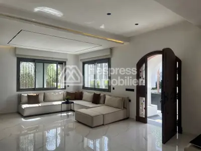 Superb villa for rent in Du Golf . 4 rooms. Well furnished.