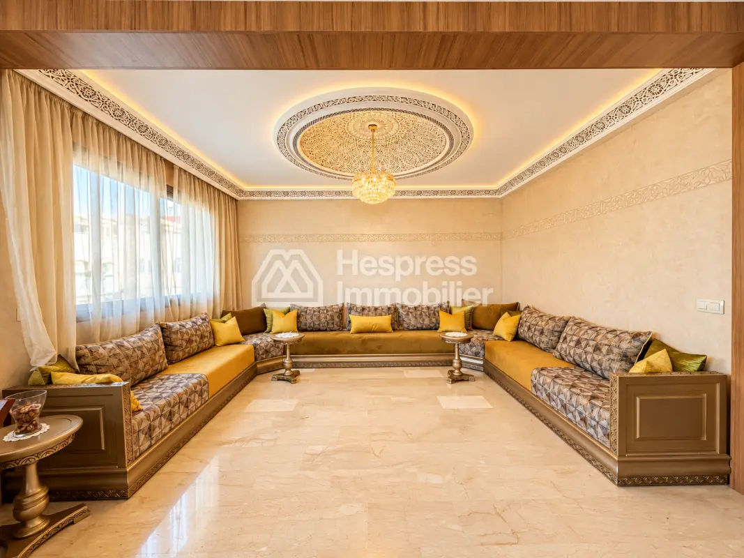 Bright apartment at Agadir – 3 facades, spacious rooms and comfort!