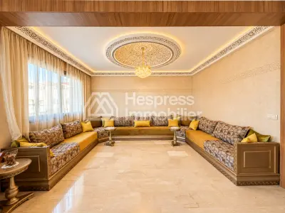 Bright apartment at Agadir – 3 facades, spacious rooms and comfort!