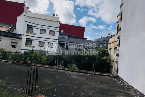 Très belle maison en vente à Ben Dibane. 1 chambre.
