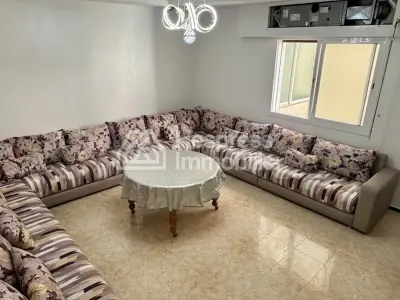عِش في قلب مركز المدينة في هدوء تام. شقة فريدة من نوعها في شارع فاس