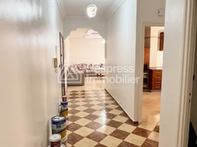 عِش في قلب مركز المدينة في هدوء تام. شقة فريدة من نوعها في شارع فاس