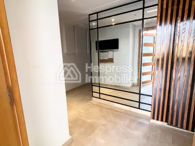 Apartment with sea and mountain views
