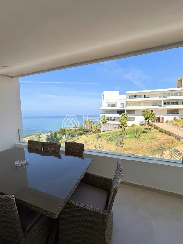 Exceptional Apartment with Sea View – 128 m²