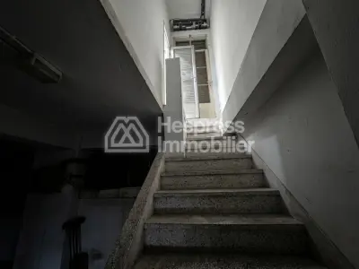 Commercial premises of 180 m² for rent near Ain Ketiwet with cellar