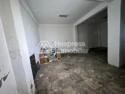 Commercial premises of 180 m² for rent near Ain Ketiwet with cellar