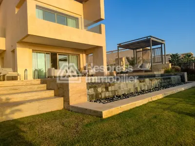 فيلا جميلة جداً تغازوت مطلة على الخليج والبحر