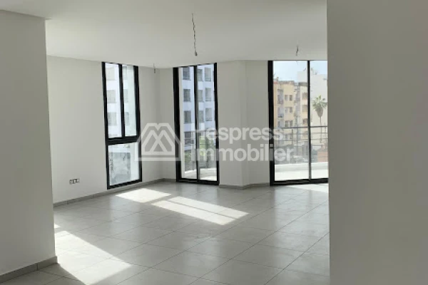 Office space for sale, 70-3000m² on Boulevard Abdelmoumen