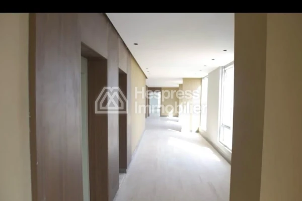 Office space for sale, 70 to 2000m² in Sidi Maarouf