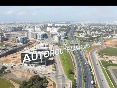 Bureau à vendre, 70 à 2000m² à Sidi Maarouf
