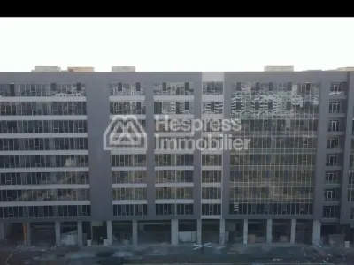 Bureau à vendre, 70 à 2000m² à Sidi Maarouf