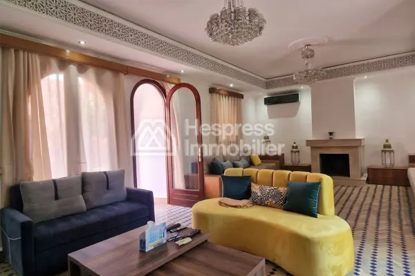 Beautiful riad for rent in Ennakhil Palmeraie . 4 large rooms. Furnished.