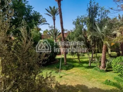 Beautiful riad for rent in Ennakhil Palmeraie . 4 large rooms. Furnished.