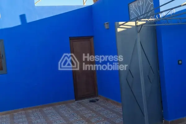 House for sale in Azzouzia . 7 large rooms. Mountain views, central heating