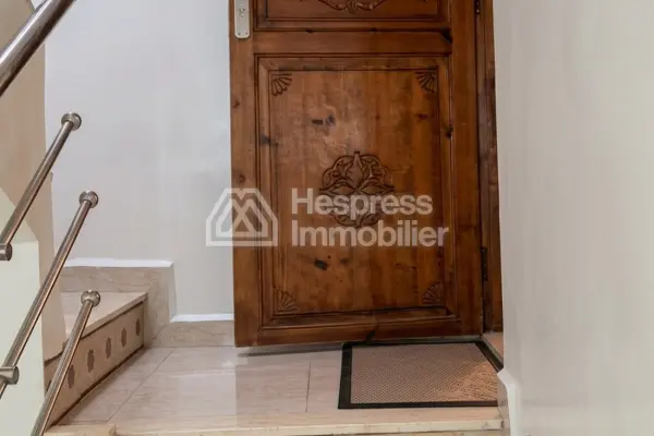 House for sale in Azzouzia . 7 large rooms. Mountain views, central heating