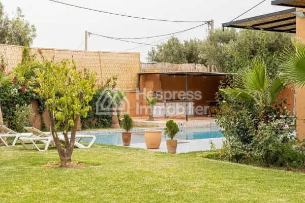 Villa in Marrakech for sale on the Ouarzazate Road