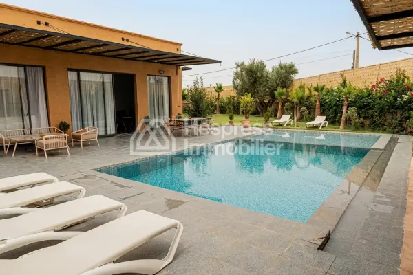 Villa in Marrakech for sale on the Ouarzazate Road